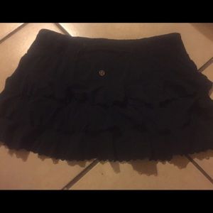 Lululemon skirt size 6